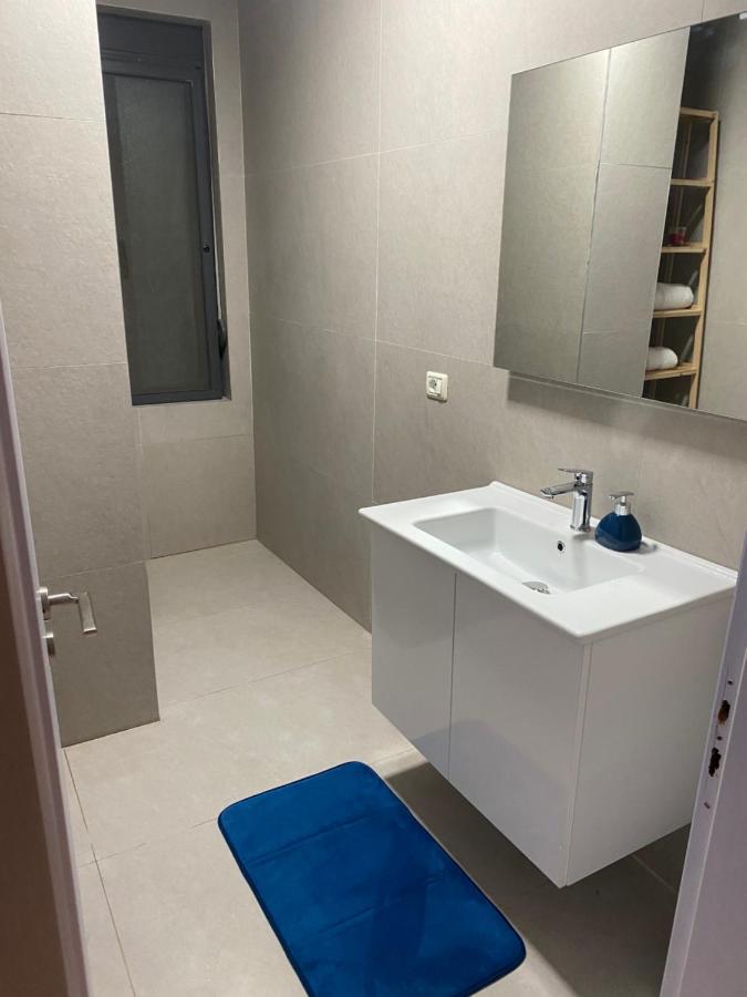 Cheerful 2-bedroom In Apartment Golem (Tirana)