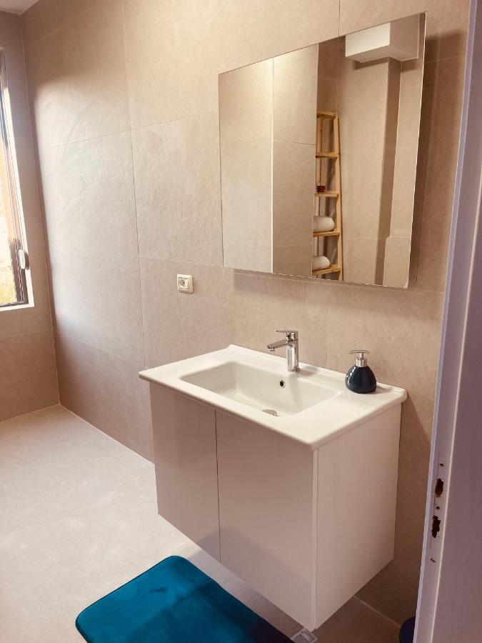 Cheerful 2-bedroom In Apartment