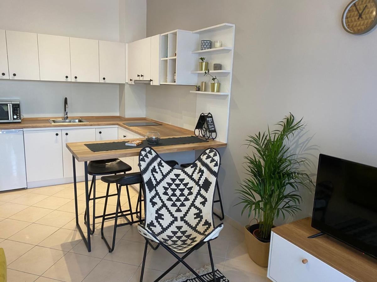 Cheerful 2-bedroom In Apartment Golem (Tirana)