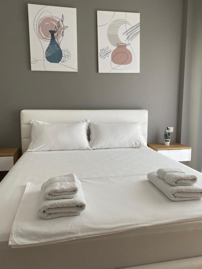 Cheerful 2-bedroom In * Golem (Tirana)